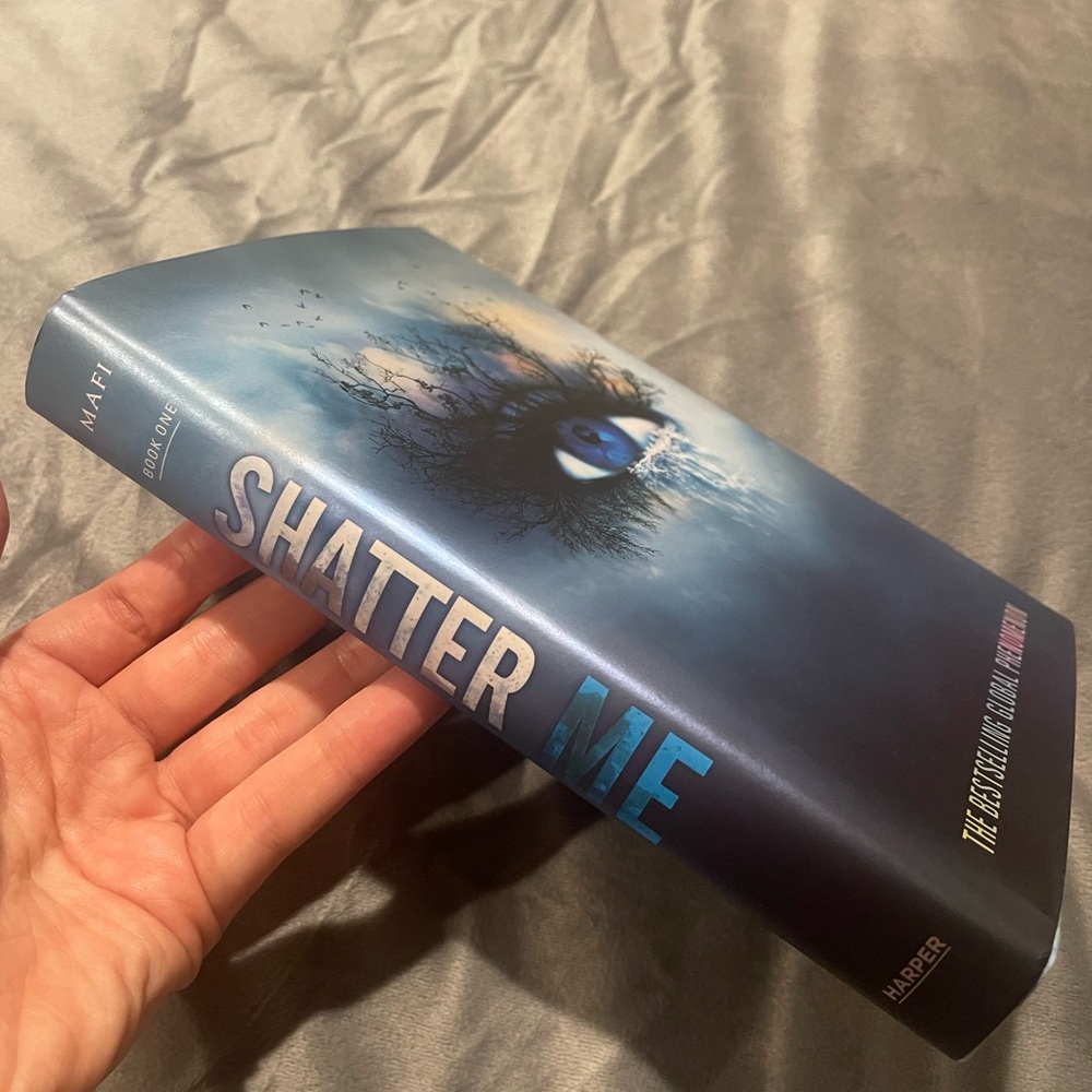 SHATTER ME hardback book